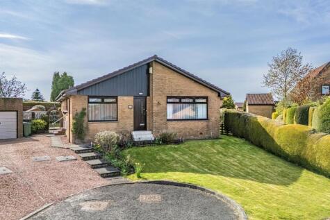 4 bedroom detached bungalow for sale