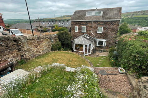 Shay House Lane, Stocksbridge 3 bed detached house for sale