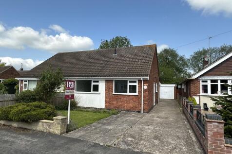 Ulverscroft Road, Loughborough LE11 2 bed semi