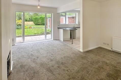 Ulverscroft Road, Loughborough LE11 2 bed semi