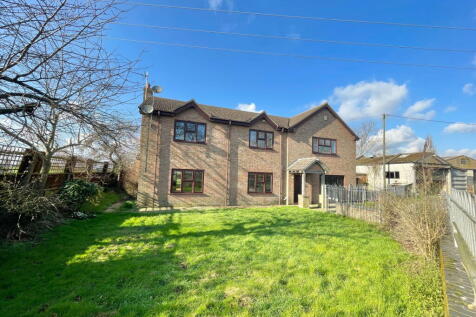 Euximoor, Christchurch 5 bed detached house for sale