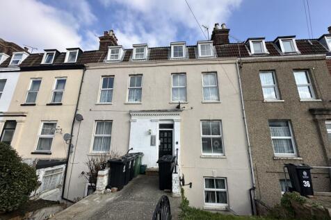 Cliff Road, Harwich CO12 8 bed block of apartments for sale