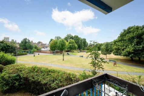 Portland Street, Elephant and Castle... 2 bed flat for sale