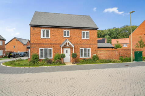 Copper Place, Longacre 3 bed detached house for sale