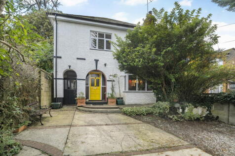 London Road, Basingstoke 4 bed detached house for sale