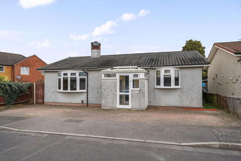 3 bedroom detached bungalow for sale