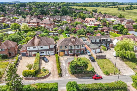 Hatch Lane, Old Basing, Basingstoke... 4 bed semi