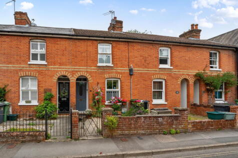 Church Square, Basingstoke, RG21 7SN 2 bed cottage for sale