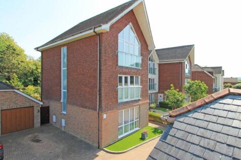 The Old Orchard, Burwash, TN19 4 bed end of terrace house for sale