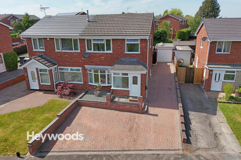 Stephens Way, Bignall End... 3 bed semi