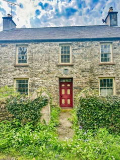 6 bedroom house for sale