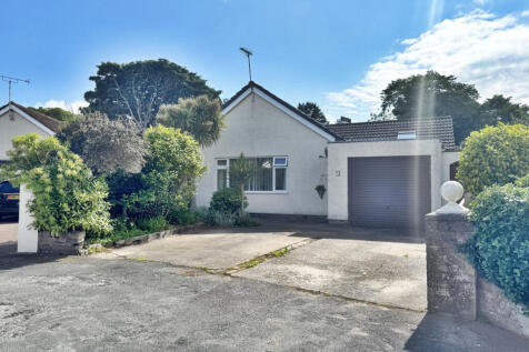 4 bedroom detached bungalow for sale