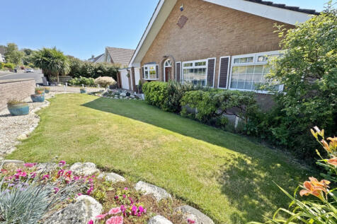 4 bedroom bungalow for sale
