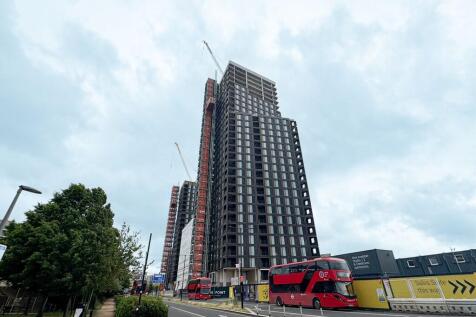 Studio flat for sale