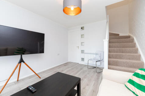 1 bedroom maisonette for sale