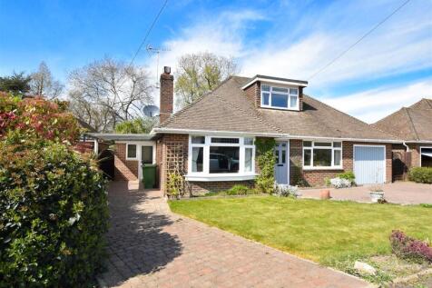 2 bedroom detached bungalow for sale