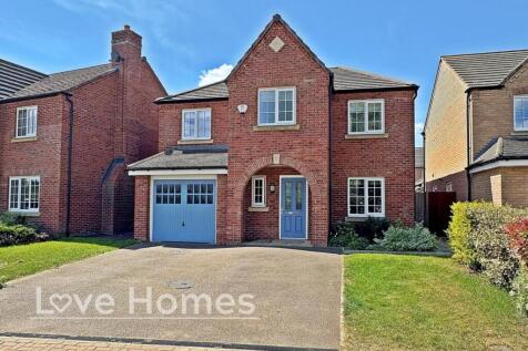 4 bedroom detached house for sale
