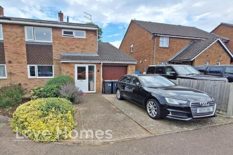 Hawthorn Way, Silsoe, MK45 4DE 3 bed semi