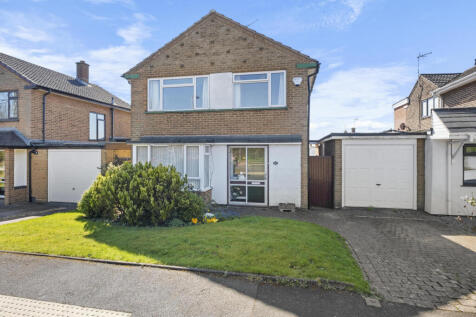 Stratford Road, Bromsgrove. B60 1AT 3 bed detached house for sale