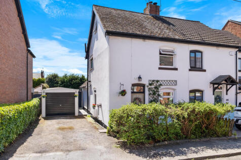 Carlyle Road, Bromsgrove. B60 2PN 3 bed semi