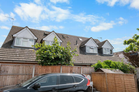 Flat 2, Hills Court, New Road... 1 bed flat for sale