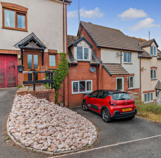 2 bedroom terraced house for sale