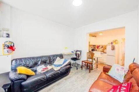 Benares Road, London SE18 2 bed apartment for sale