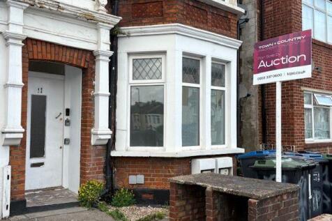 Croydon CR0 2 bed ground floor flat for sale
