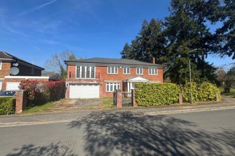 6 bedroom detached house for sale