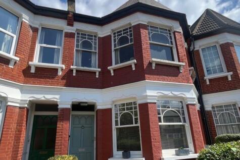 London N22 3 bed maisonette for sale