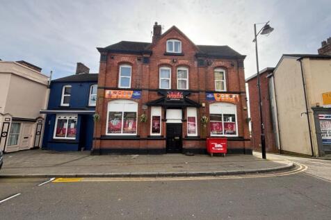 6 bedroom town house for sale