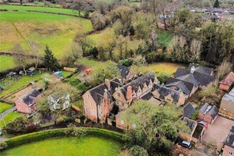 School Lane, Crewe CW3 39 bed village house for sale