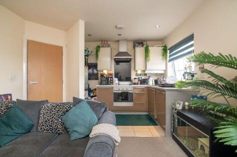 Mill Street, Kidderminster DY11 2 bed flat for sale