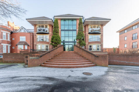 18 bedroom block of apartments for sale