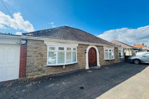 4 bedroom detached bungalow for sale