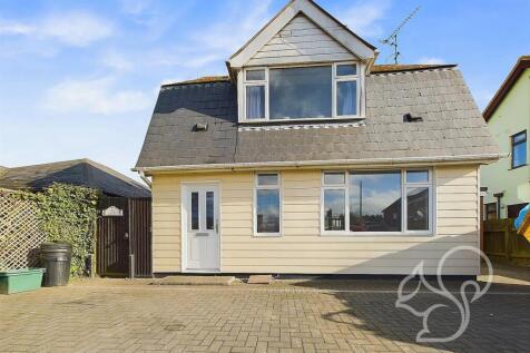 Mill Road, Colchester CO5 3 bed detached house for sale