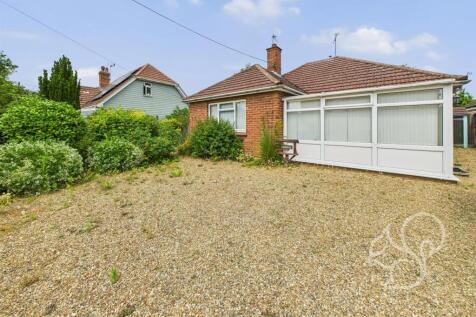 Firs Road, West Mersea CO5 2 bed detached bungalow for sale