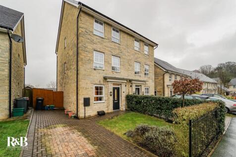 4 bedroom semi-detached house for sale