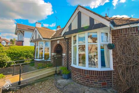 2 bedroom bungalow for sale