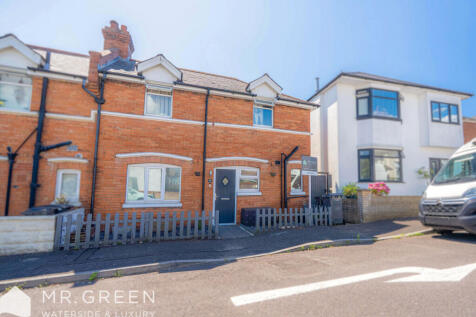 2 bedroom end of terrace house for sale