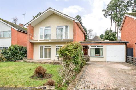 Holly Avenue, Camberley GU16 4 bed detached house for sale