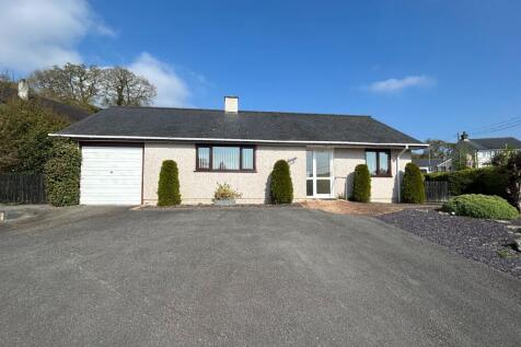 Stryd Y Fron, Bala 3 bed detached bungalow for sale