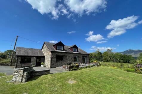 Ysgubor Cae'R Blaidd, Ffestiniog... 4 bed detached house for sale