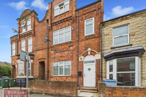5 bedroom terraced house for sale