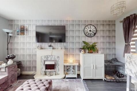 Elgar Close, Knowle, Bristol 2 bed semi