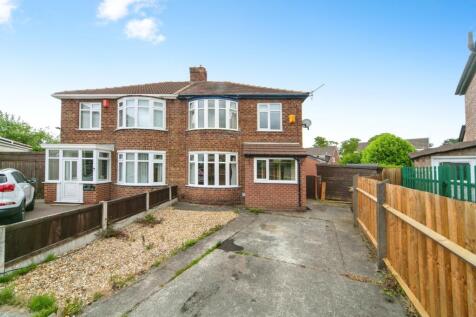 4 bedroom semi-detached house for sale