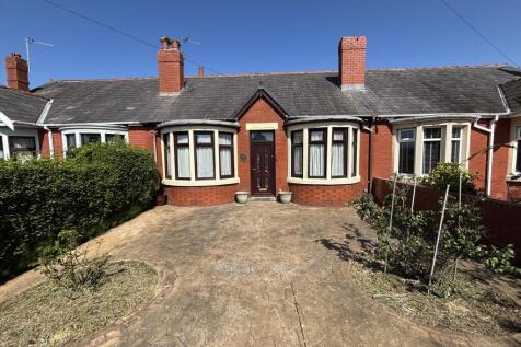 Cherry Tree Road, Blackpool FY4 3 bed bungalow for sale