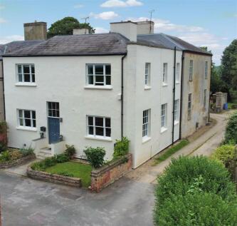 4 bedroom semi-detached house for sale