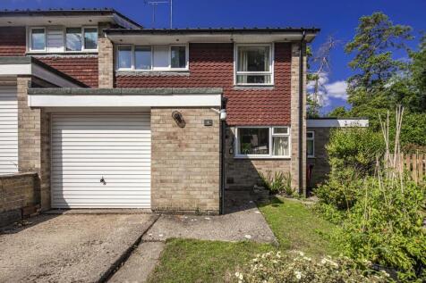 4 Mountfield, Goring on Thames, RG8 4 bed end of terrace house for sale