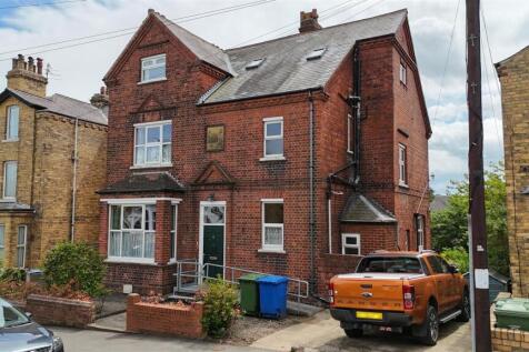 Westbourne Park, Scarborough 8 bed house for sale